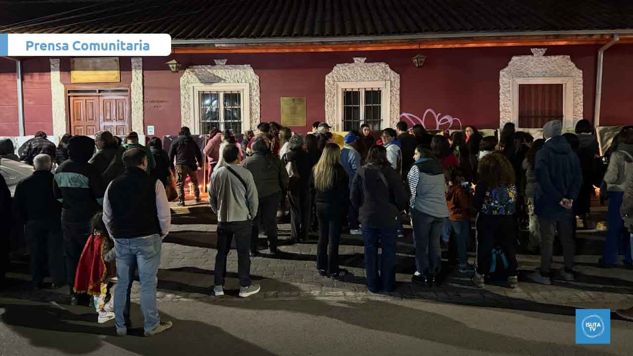 Velatón en Isla de Maipo conmemoró los 53 años del golpe de Estado de 1973